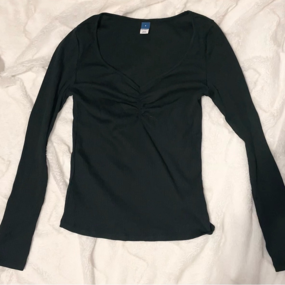 dark green old navy long sleeved ruched top size small